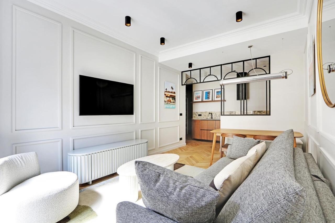 פריז Pick A Flat'S Apartment In Triangle D'Or - Pierre 1Er De Serbie מראה חיצוני תמונה