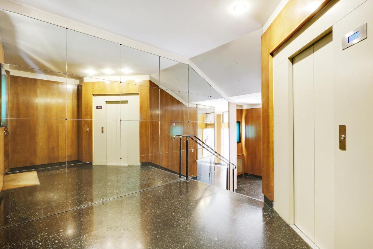 פריז Pick A Flat'S Apartment In Triangle D'Or - Pierre 1Er De Serbie מראה חיצוני תמונה